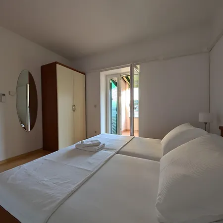 Apartament 2 Istocna Gomilica Tisno