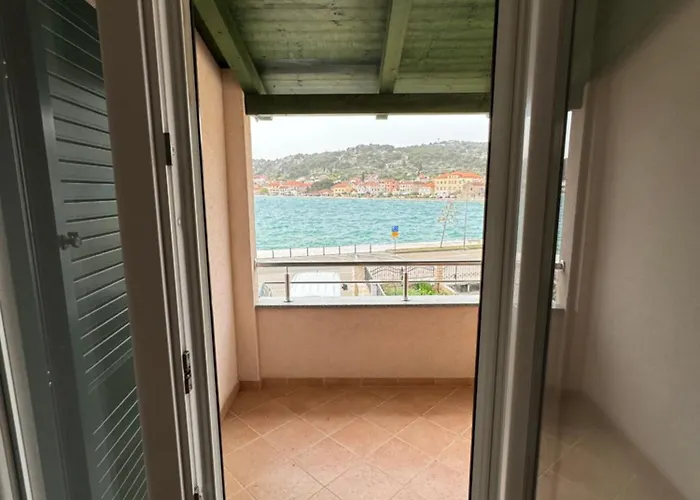 Appartement 2 Istocna Gomilica *