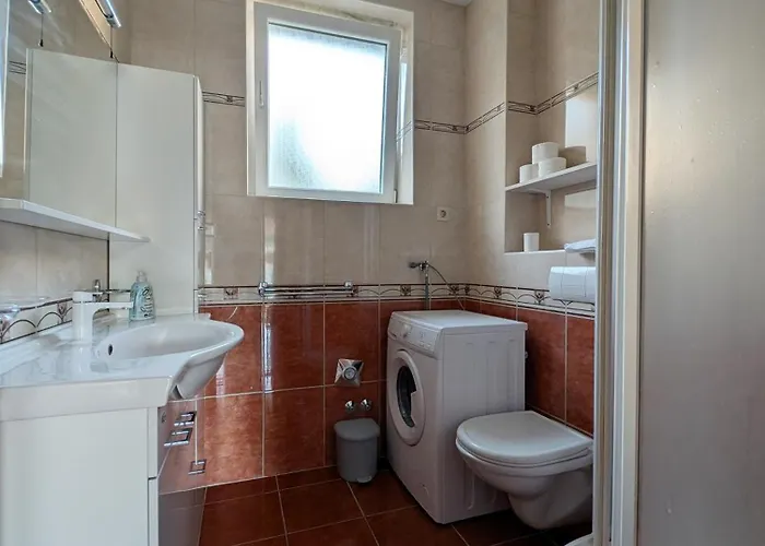 Appartement 2 Istocna Gomilica *